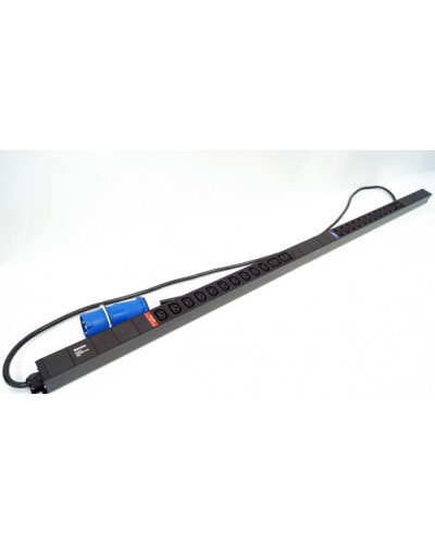 Блок розеток, вертикальный черн Hyperline (SHE-20IEC-4BIEC-32-3PVB) в Октябрьском Блоки розеток Pintop.ru