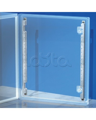 Рейки дверные, вертикальные, для шкафов CE В=700мм, 1 упаковка - 2шт. DKC R5S70 в Октябрьском Аксессуары для стоек и шкафов Pintop.ru