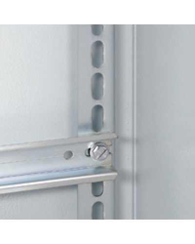 Комплект из 2 профильных стоек Lina 25 для Atlantic/Inox высотой 1400 мм Legrand (036159) в Октябрьском Аксессуары для кабель-канала Pintop.ru