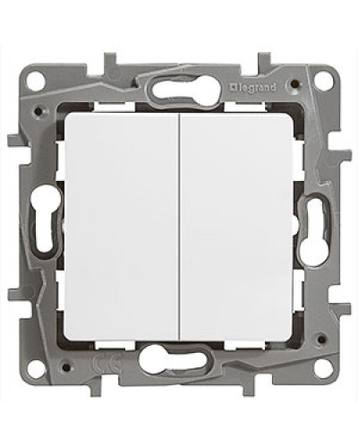 Выключатель двухклавишный 10 AX 250 В белый Etika Legrand 672202 в Октябрьском Аксессуары для кабель-канала Pintop.ru